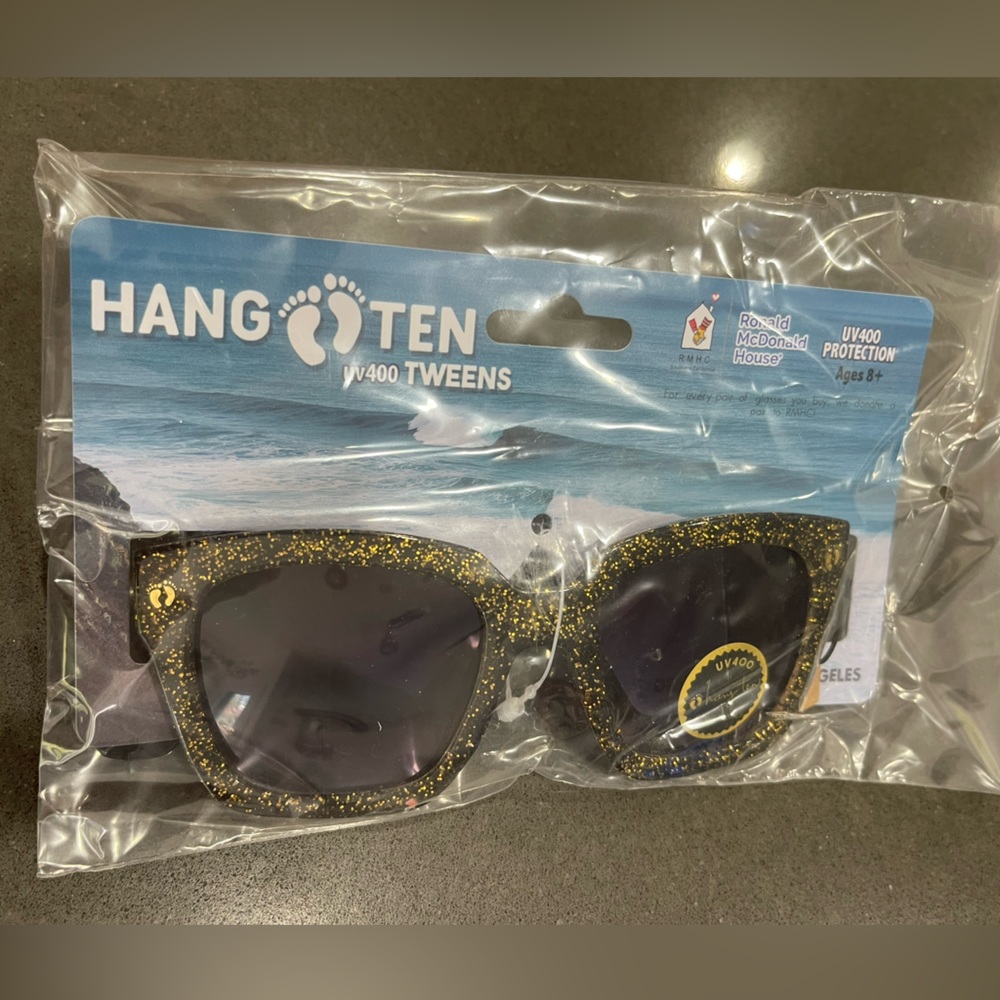 NWT HANG TEN SUNGLASSES, UV400, FOR TWEENS age 8+. Black with Gold Glitter!